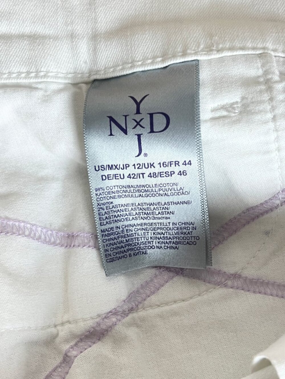 NYDJ White Crop Pants Lift and Tuck Technology Stretch Size 12 Like New - Picture 9 of 10